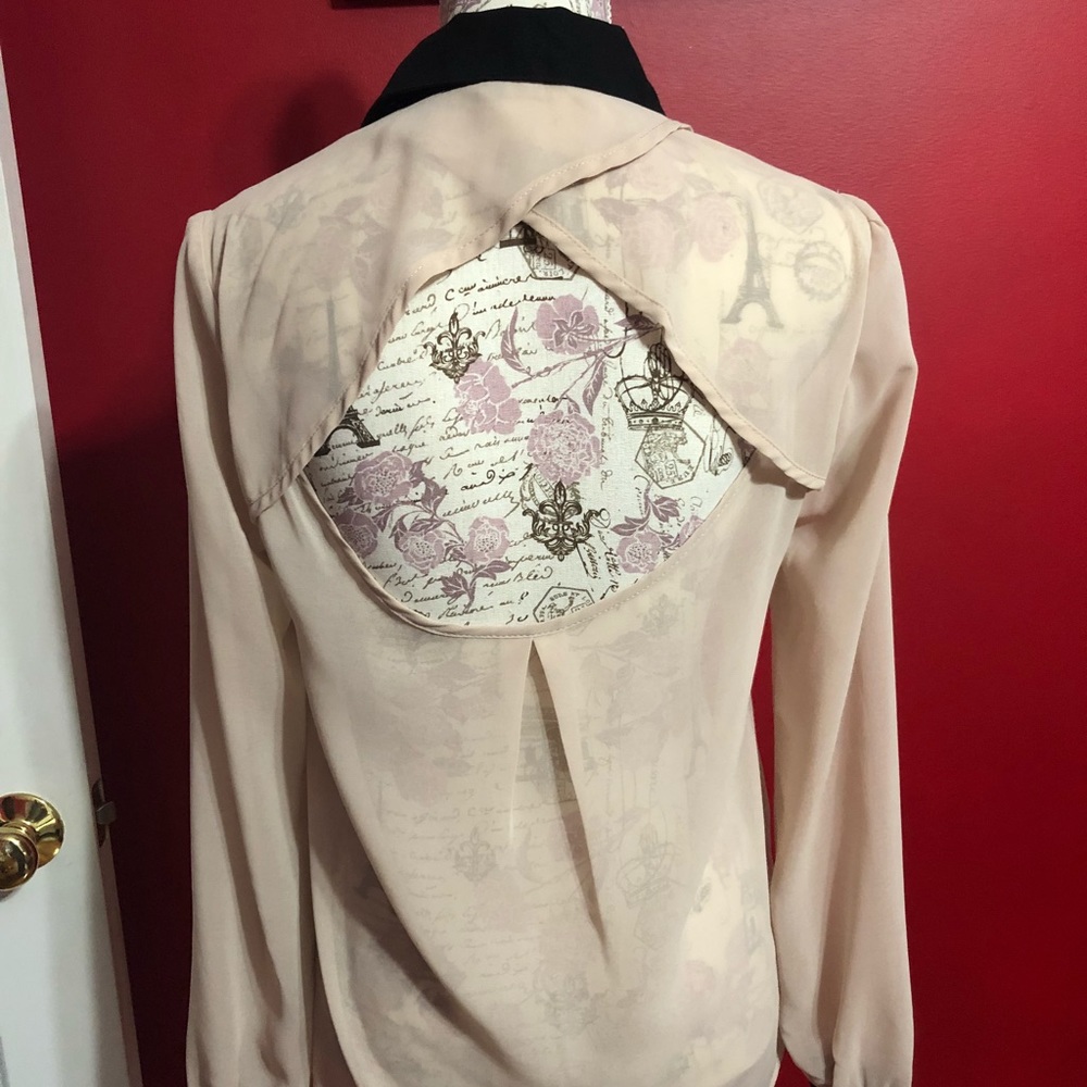 Button down blouse - Picture 3 of 3